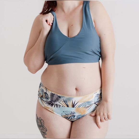 NWT 2XL - Midrise Full Coverage Briefs Bikini Swim Bottom in Palm Print - Picture 5 of 15